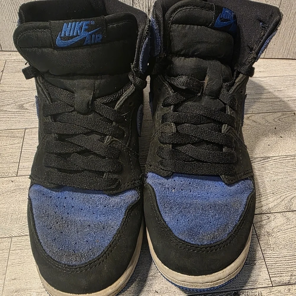 Nike Black and Blue High-Top Sneakers Suze 4y